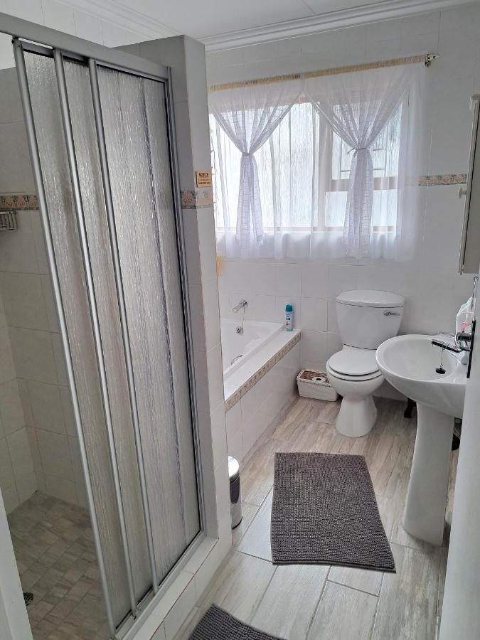 Appartamento Ocean Breeze Mossel Bay Esterno foto